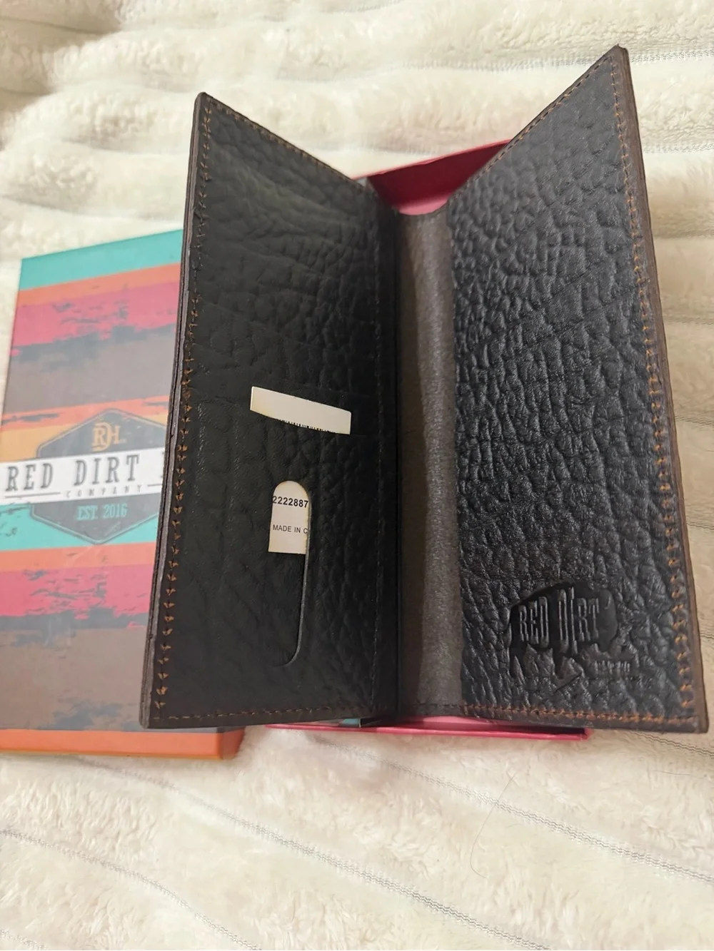 Red Dirt Hat Company Men’s Rodeo Wallet Bison Grain Leather